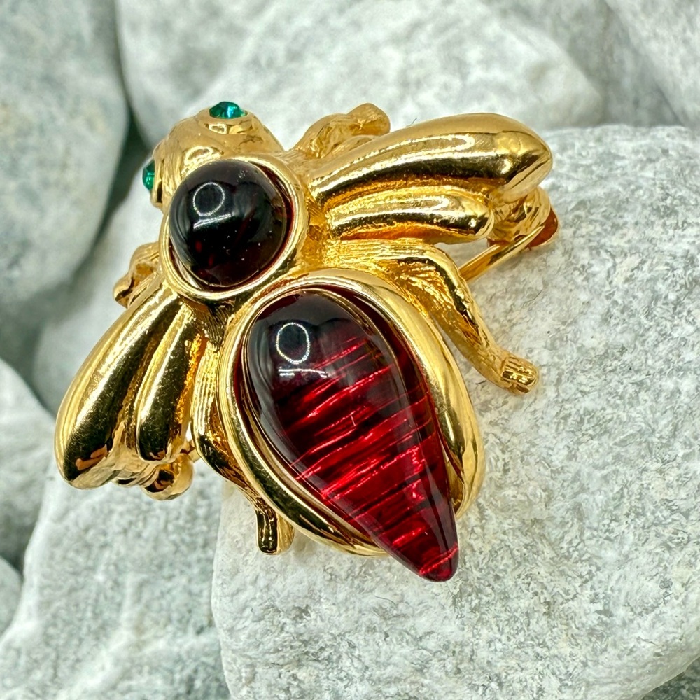 Vintage Joan Rivers GoldTone Bee Brooch Pin Green Rhinestone Eye Interchangeable